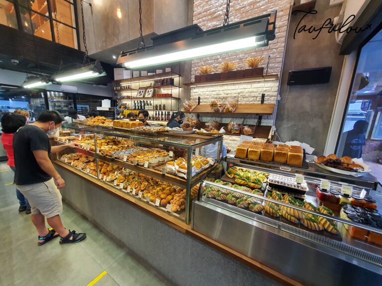 Croisserie Artisan Bakery Damansara Heights, KL I Come, I See, I